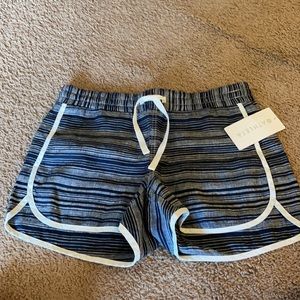 NWT ATHLETA - Jacquard Sandbar Shortie - SZ 10